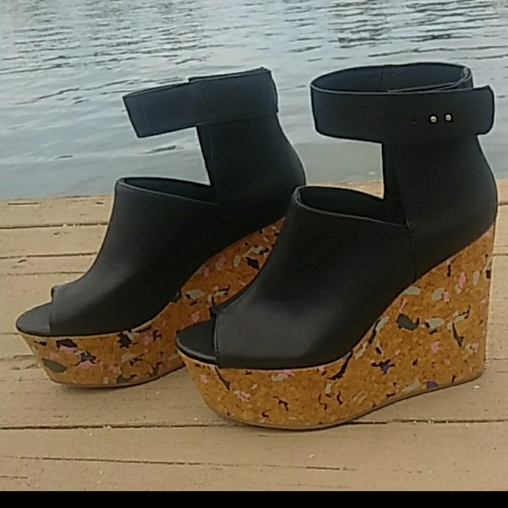 Funky H&M cork platforms with ankle closure